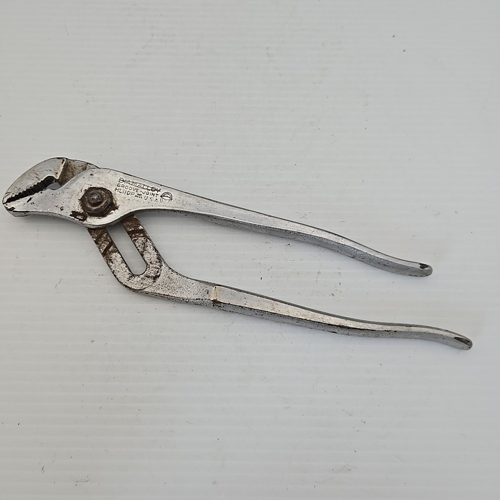 Vintage Diamond Diamalloy Grove Joint Pliers HL11OP Made in USA Green Grips